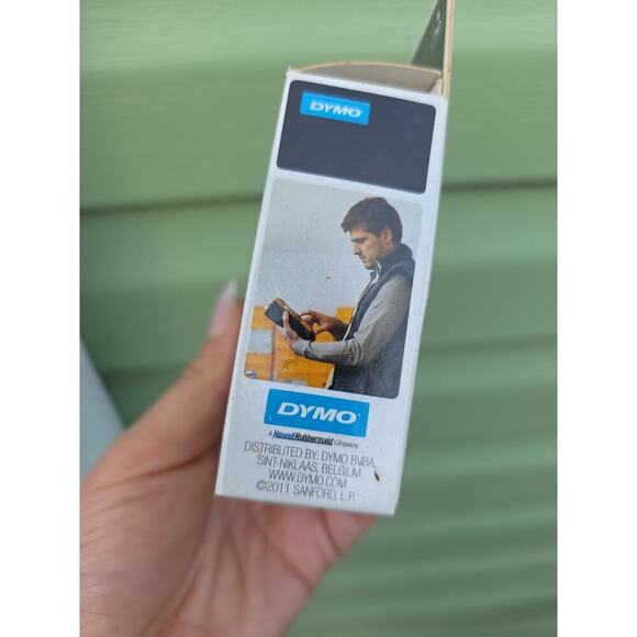 NEW DYMO 18443 Rhino Labels Vinyl Tape 3/8" x 18 feet 9mm x 5.5mm - Picture 5 of 16